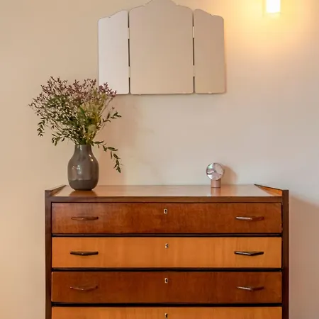 Jacaranda, Your Stylish Retreat In 아파트 *