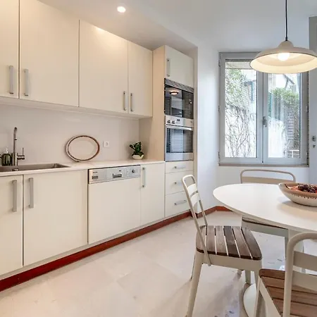 Jacaranda, Your Stylish Retreat In