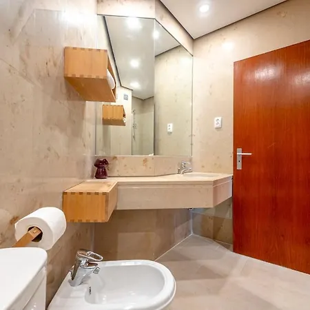 Lejlighed Jacaranda, Your Stylish Retreat In