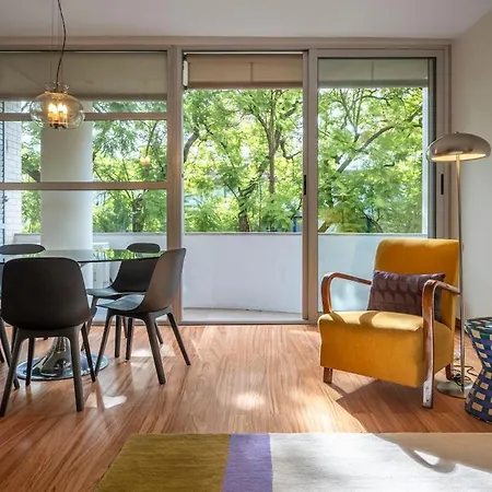 Lejlighed Jacaranda, Your Stylish Retreat In