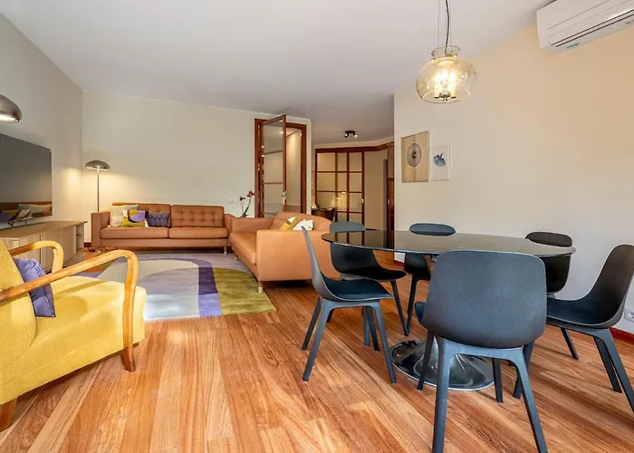 Jacaranda, Your Stylish Retreat In شقة Lisboa