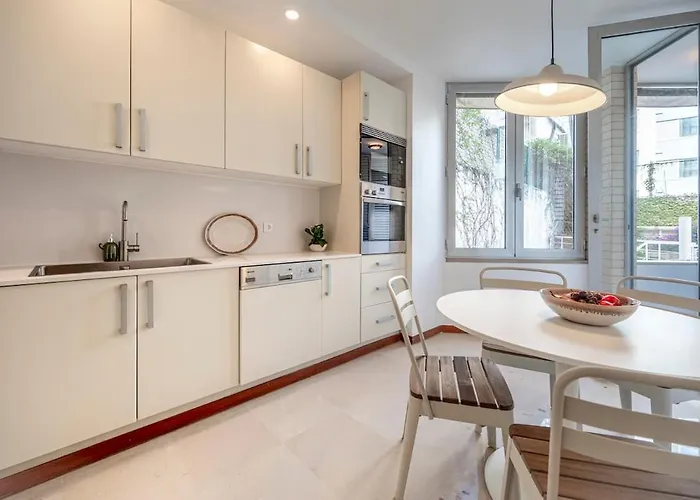 Jacaranda, Your Stylish Retreat In